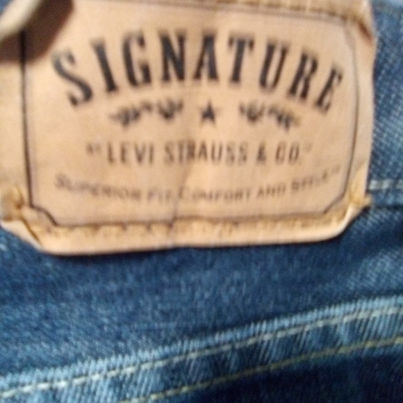LEVI Strauss and Co Signature skinny girls jeans. Size 14 Regular. - Picture 7 of 7